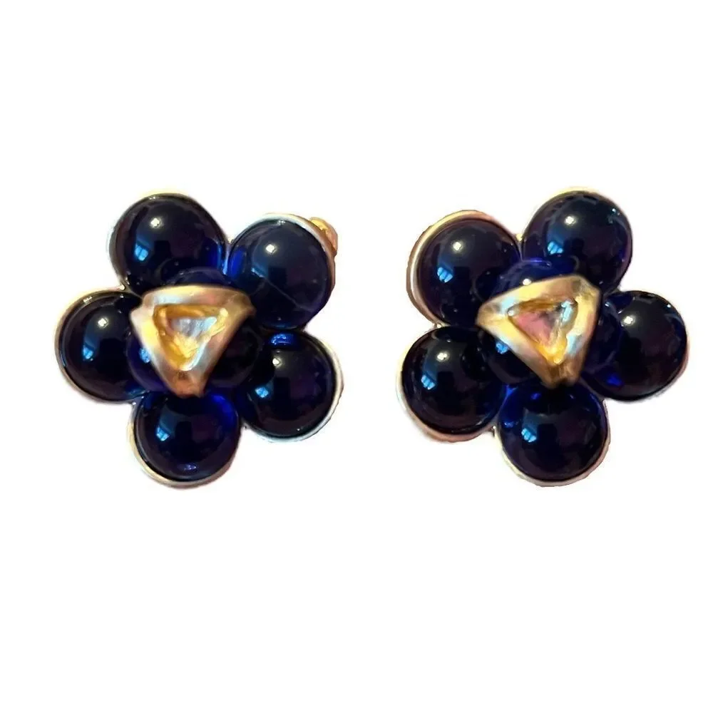 NEW 14K Gold Plated Chanel Style Camellia Blue Glass Cabochon Earrings - Picture 5 of 7